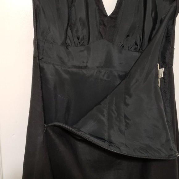 Becky & Max Black Linen Halter Dress women's size 4 - Picture 6 of 10